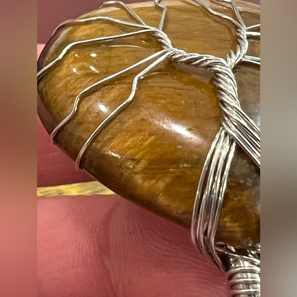 NWOT Tiger eye gemstone, stunning bracelet. Slightly adjustable. - Picture 13 of 16